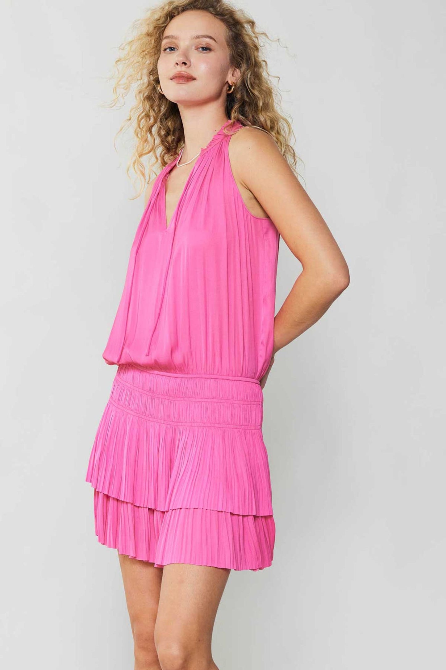 CURRENT AIR SLEEVELESS PLEATED MINI DRESS - Devine 23