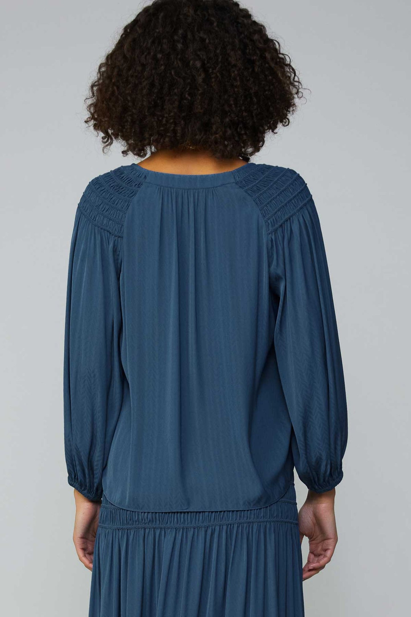 CURRENT AIR LONG SLEEVE SPLIT NECK WITH BUTTON BLOUSE - Devine 23
