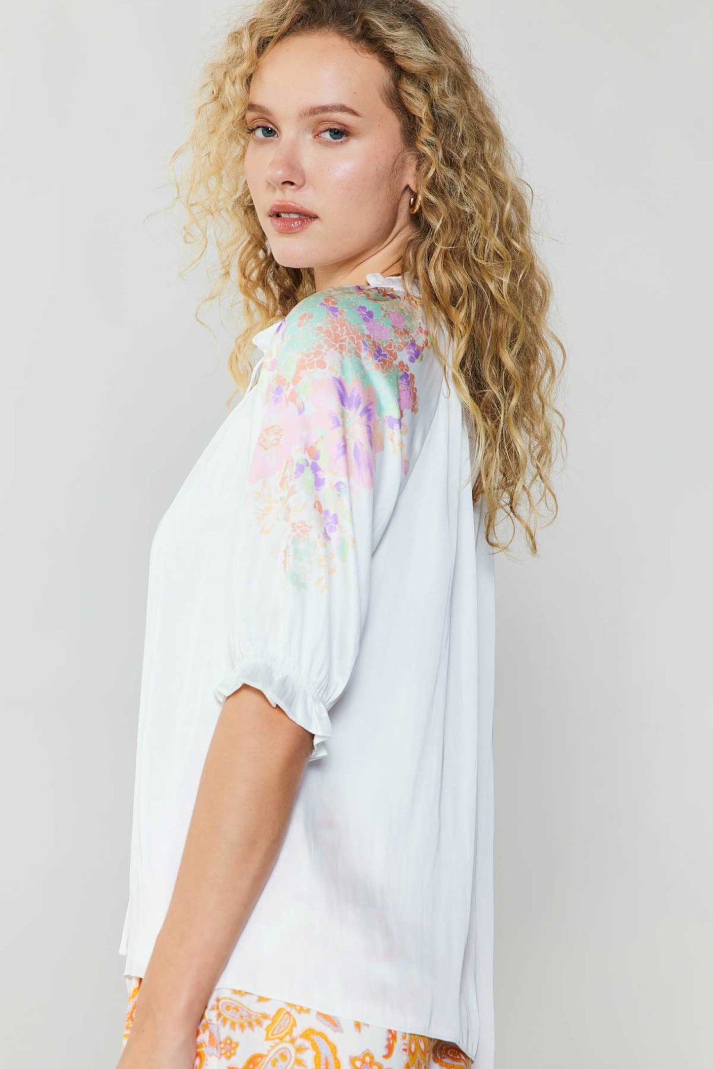 CURRENT AIR V-NECK BLOUSE - Devine 23