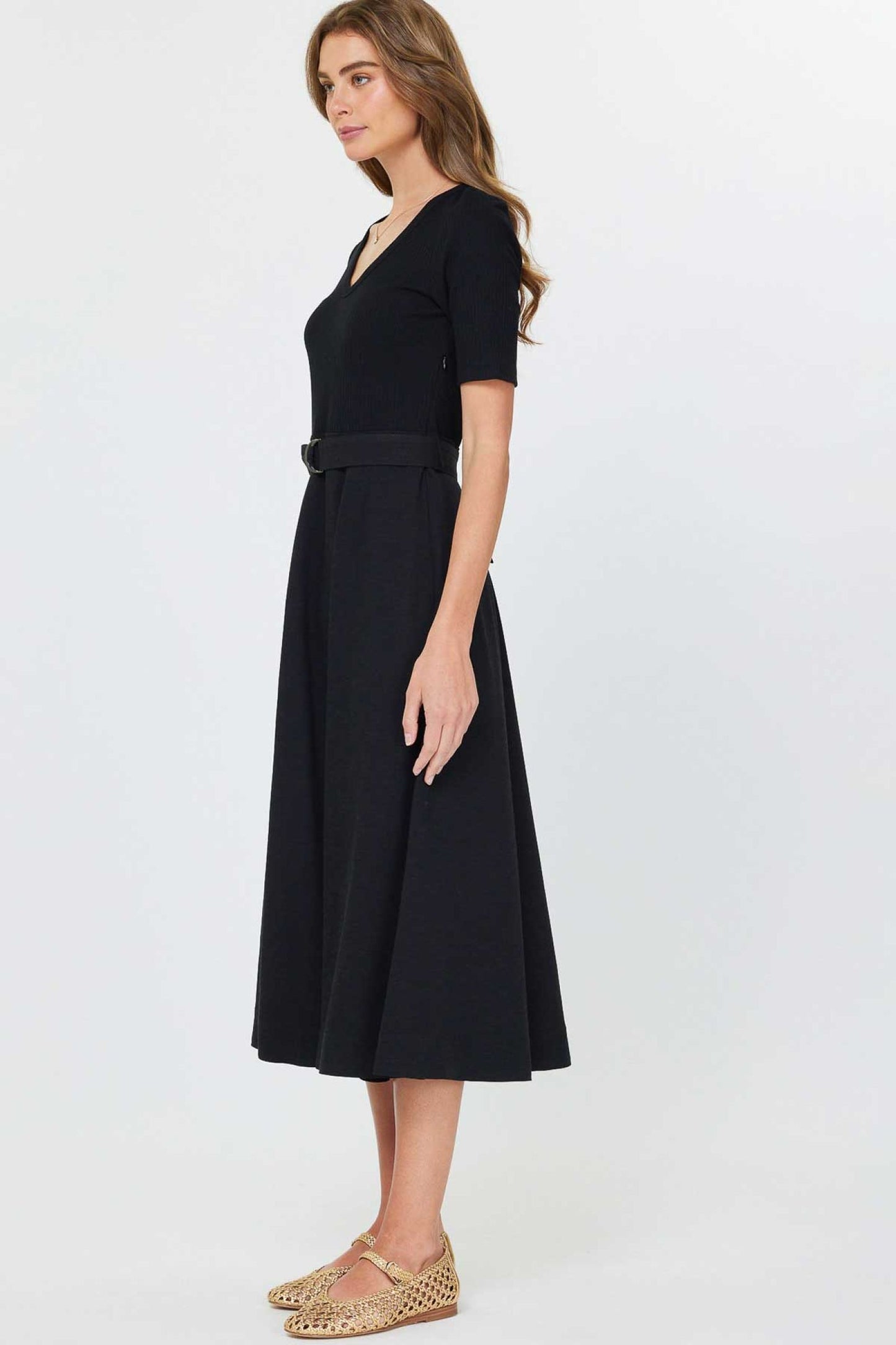 Current Air V-Neck Drees with Ribbed Knit Top With Short Sleeves - Devine 23