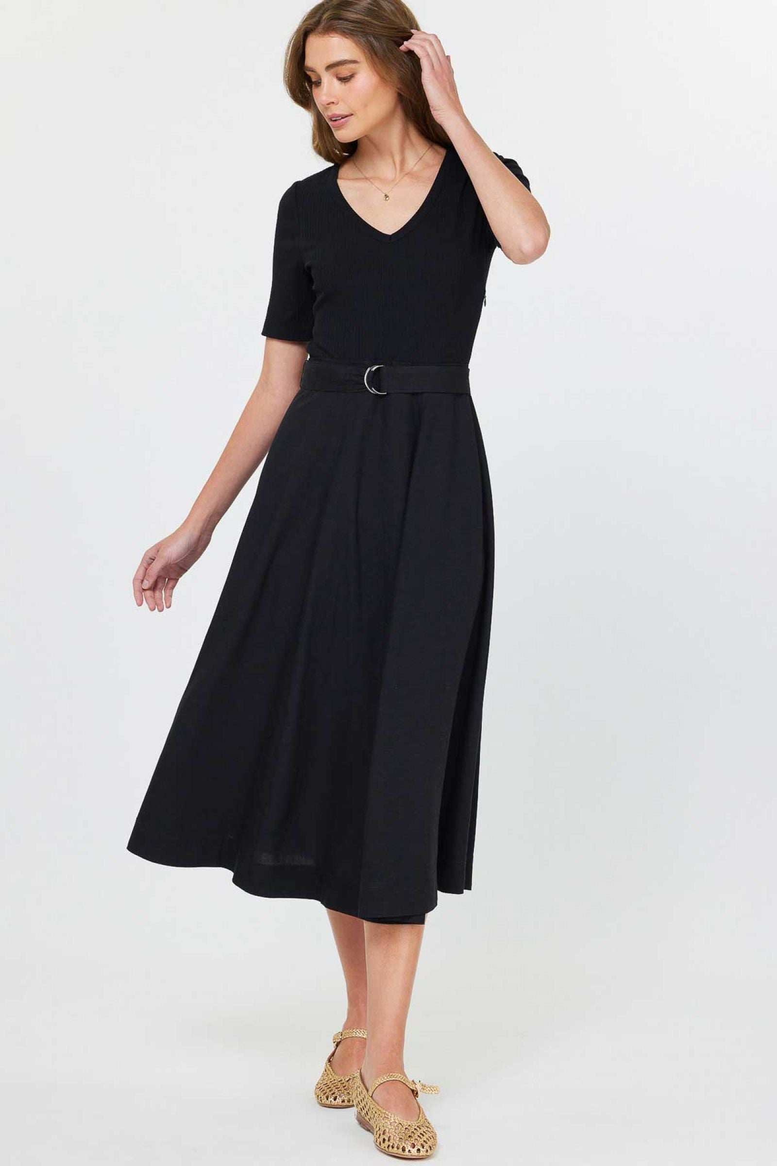 Current Air V-Neck Drees with Ribbed Knit Top With Short Sleeves - Devine 23
