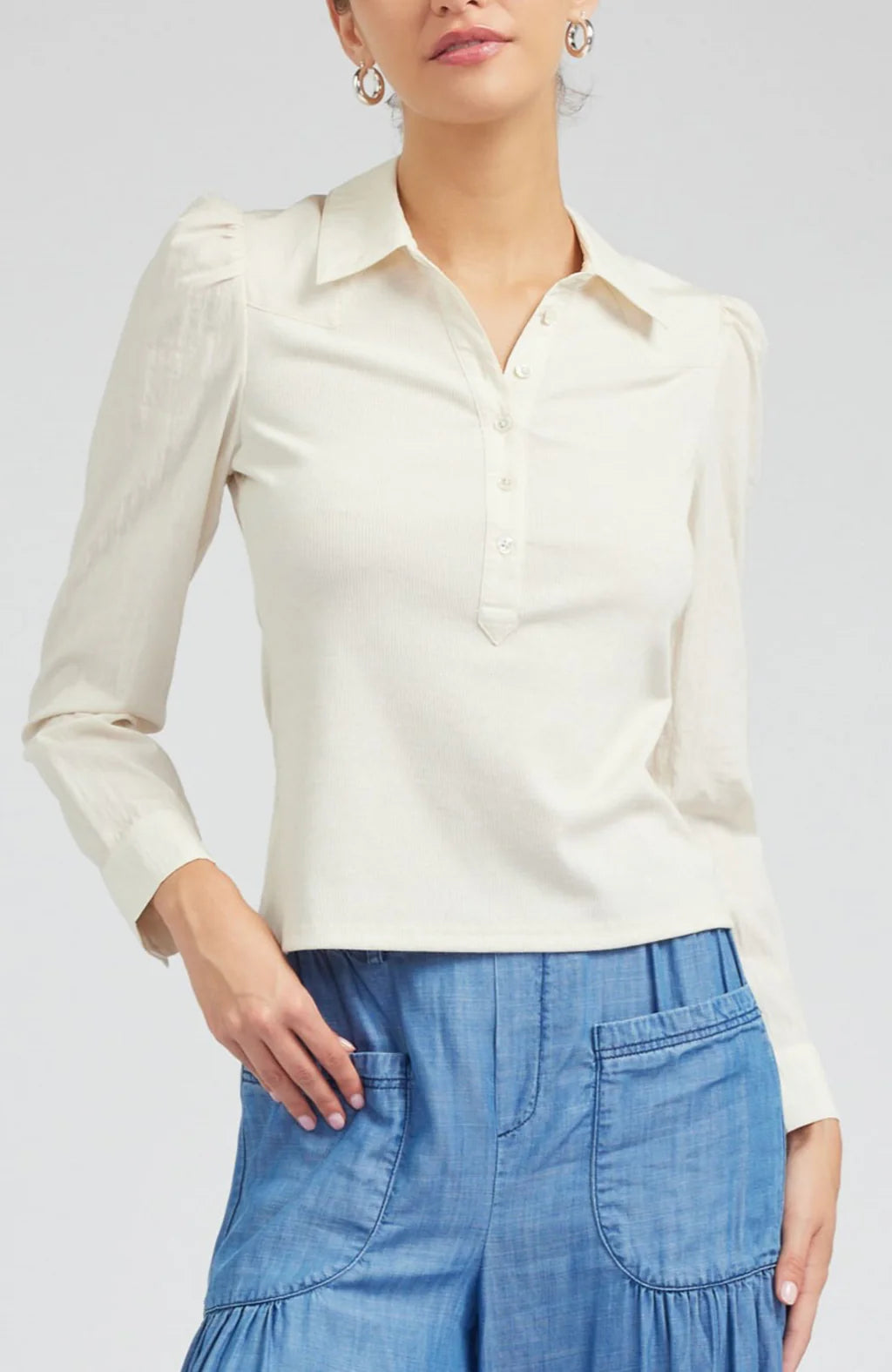 CURRENT AIR PUFF SLEEVE HENLEY TOP - Devine 23
