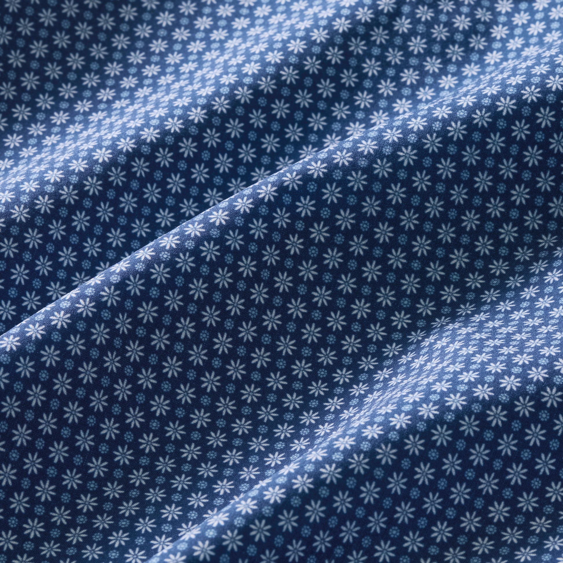 MIZZEN+MAIN  Men's Trim Leeward No Tuck Dress Shirt - Devine 23